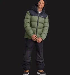 Varma Jackor><noscript><img width=